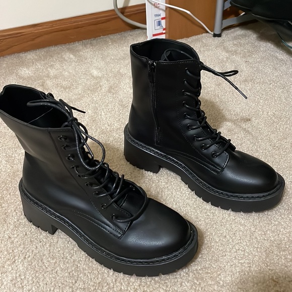 Shein Black Combat Boots - Picture 4 of 7